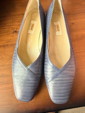 Talbots Women's size 9.5Blue Lizard-Print Leather Low-Heel Pumps – Made in Italy
